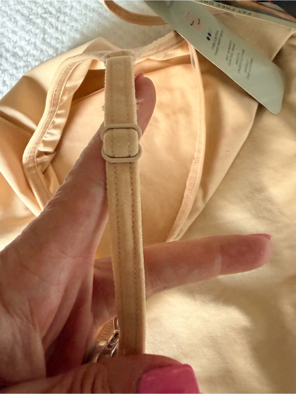 Maidenform Beige Seamless Cami with Adjustable Straps - Picture 7 of 8